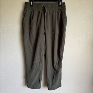 Apana Gray Cropped Swish Joggers Womens M Athletic Causal Basic Simple